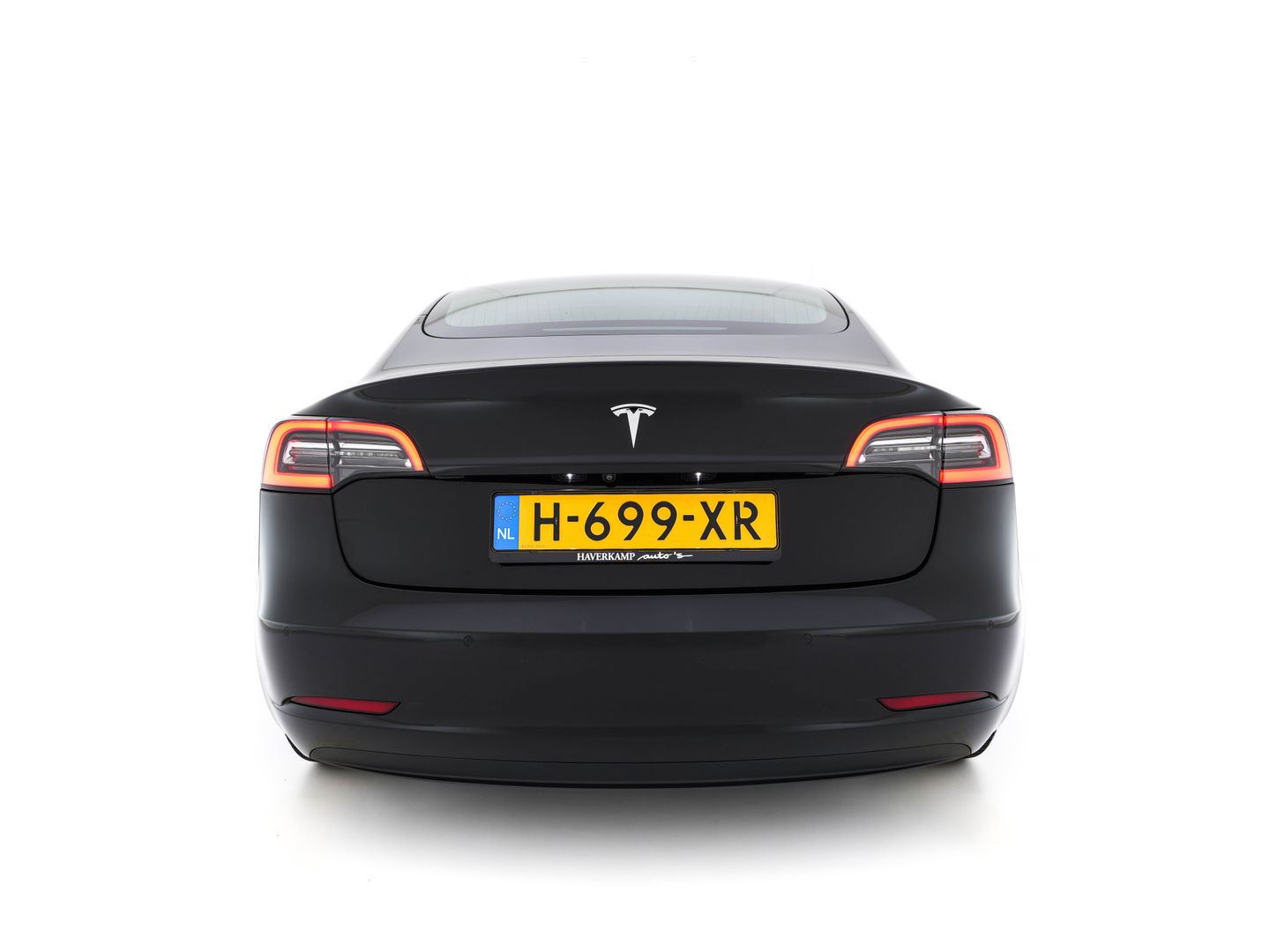 Tesla Model 3 Standard RWD Plus 60 kWh [ 3-Fase ] {SOH-84%} (INCL-BTW) Aut. *PANO | AUTO-PILOT | LUXURY-LEATHER | KEYLESS | FULL-LED | MEMORY-PACK | SURROUND-VIEW | DAB | CARPLAY | DIGI-COCKPIT | LANE-ASSIST | COMFORT-SEATS | 18"ALU*