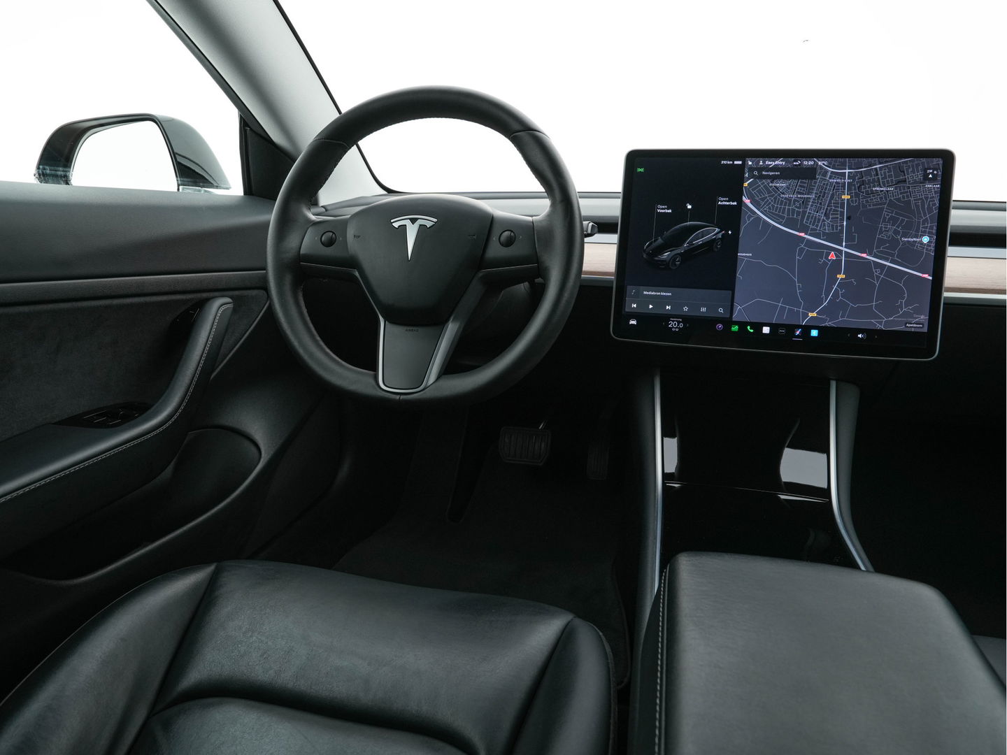 Tesla Model 3 Standard RWD Plus 60 kWh [ 3-Fase ] {SOH-84%} (INCL-BTW) Aut. *PANO | AUTO-PILOT | LUXURY-LEATHER | KEYLESS | FULL-LED | MEMORY-PACK | SURROUND-VIEW | DAB | CARPLAY | DIGI-COCKPIT | LANE-ASSIST | COMFORT-SEATS | 18"ALU*