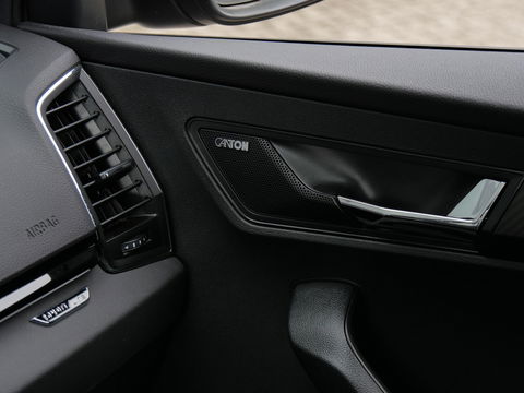 Škoda Karoq 1.5TSi SPORTLINE/ SIDE ASSIST/ ELEKT. KLEP/ CANTON AUDIO/ KEYLESS/ STEEL GRAY