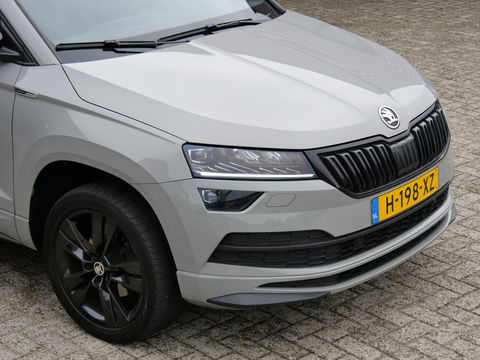 Škoda Karoq 1.5TSi SPORTLINE/ SIDE ASSIST/ ELEKT. KLEP/ CANTON AUDIO/ KEYLESS/ STEEL GRAY