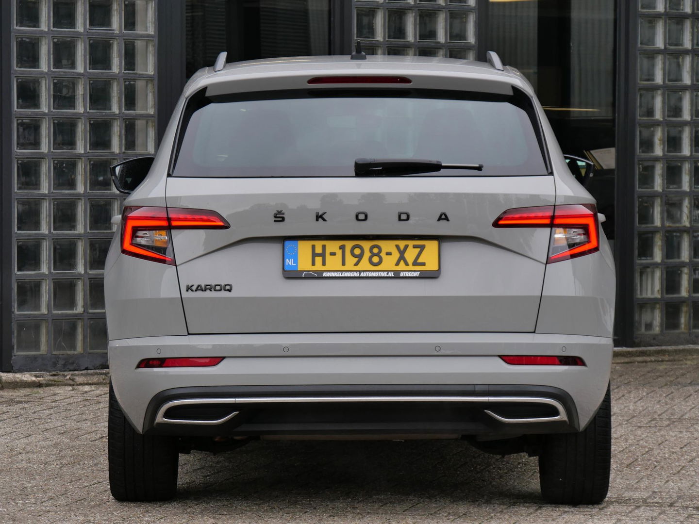 Škoda Karoq 1.5TSi SPORTLINE/ SIDE ASSIST/ ELEKT. KLEP/ CANTON AUDIO/ KEYLESS/ STEEL GRAY