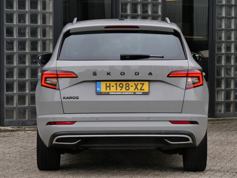 Škoda Karoq 1.5TSi SPORTLINE/ SIDE ASSIST/ ELEKT. KLEP/ CANTON AUDIO/ KEYLESS/ STEEL GRAY