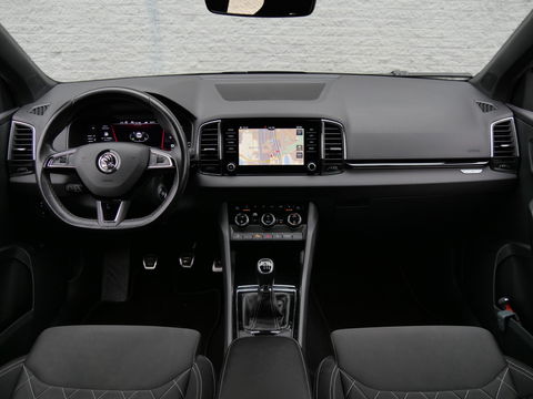 Škoda Karoq 1.5TSi SPORTLINE/ SIDE ASSIST/ ELEKT. KLEP/ CANTON AUDIO/ KEYLESS/ STEEL GRAY