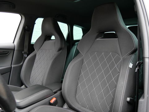 Škoda Karoq 1.5TSi SPORTLINE/ SIDE ASSIST/ ELEKT. KLEP/ CANTON AUDIO/ KEYLESS/ STEEL GRAY
