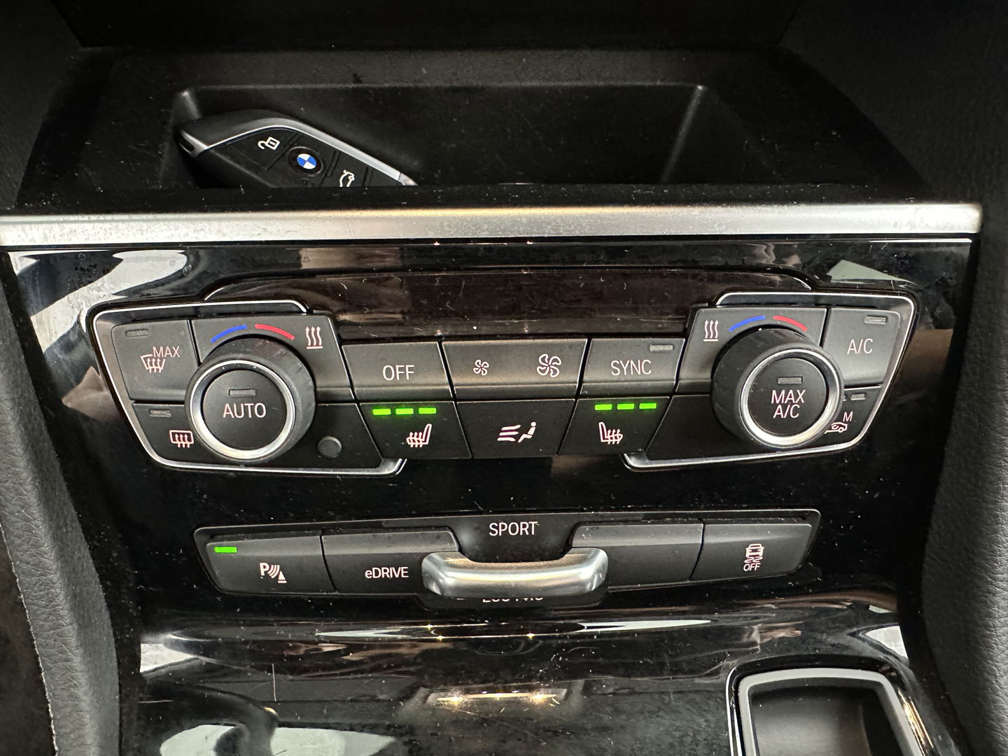 BMW 2 Serie Active Tourer 225xe Sport-Line Centennial High Executive Aut. *FULL-LED | NAVI-FULLMAP | HEATED-SPORTSEATS | ECC | PRIVACY-GLASS | PDC | CRUISE | 18''ALU*