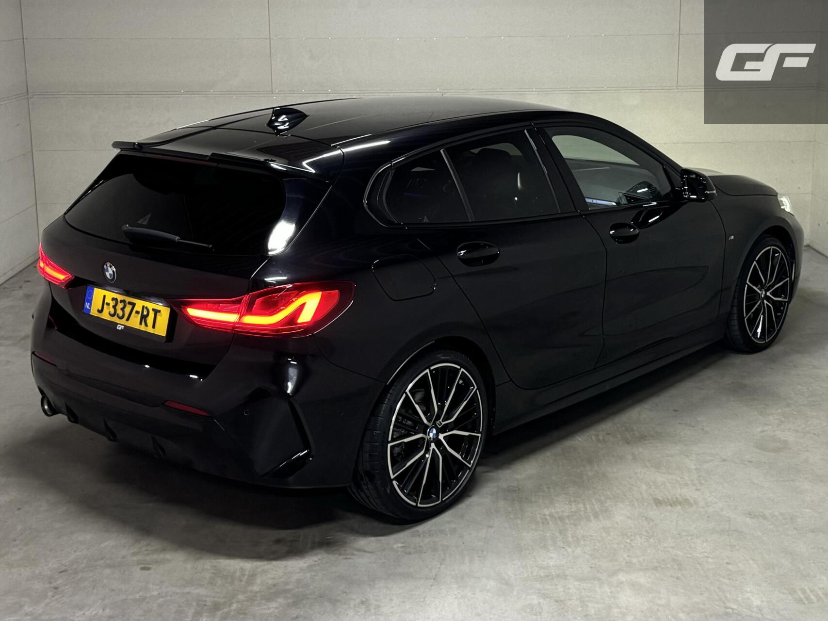 BMW 1 Serie 118i M Sport CarPlay Cruise Leer Sfeer Camera NAP