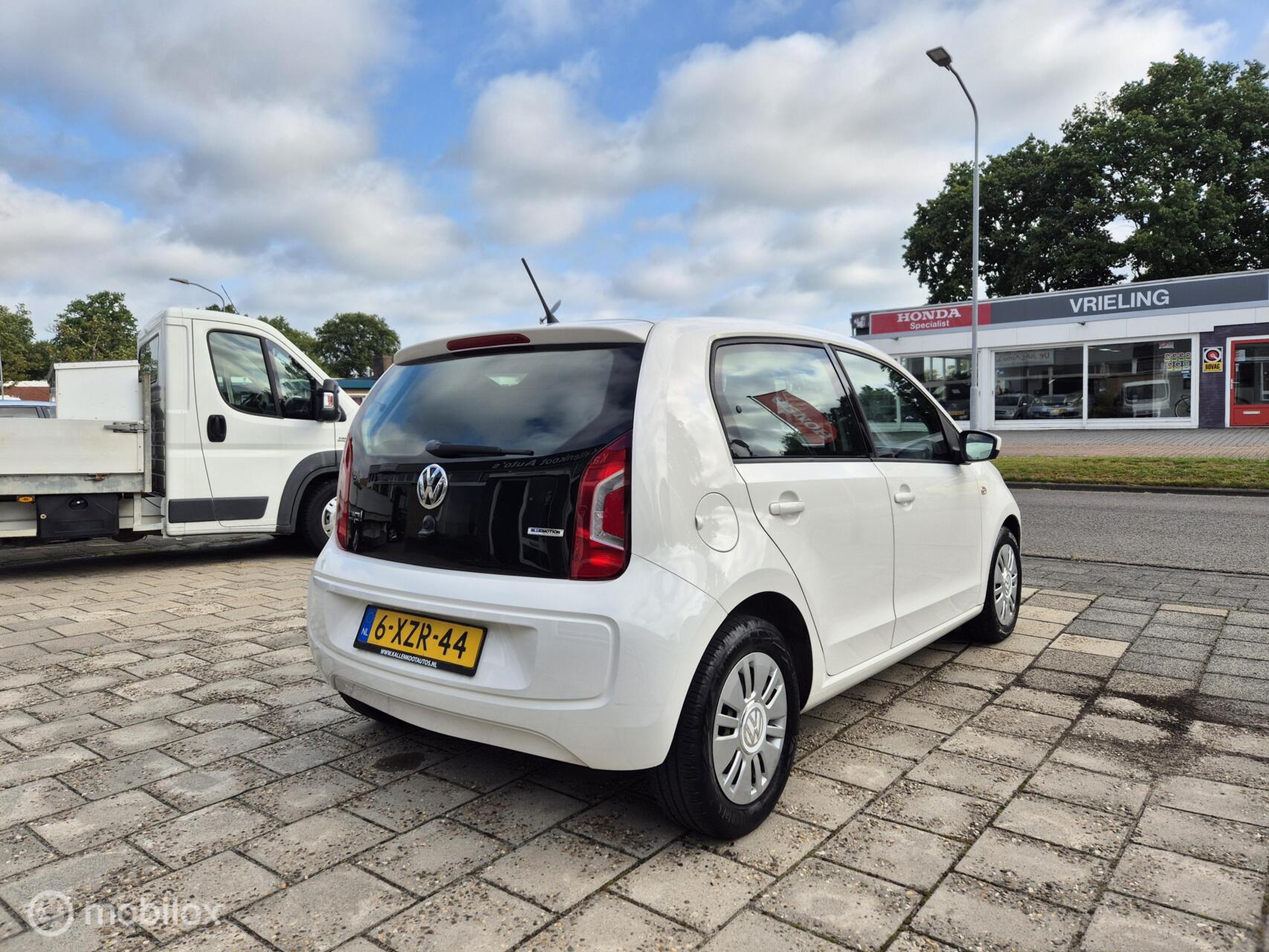 Volkswagen up! 1.0 move up! BlueMotion