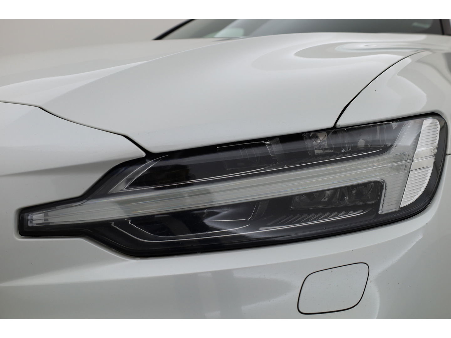 Volvo V60 T8 Recharge R-design | Memory Seats | Harman Kardon | Elek. Trekhaak | Pilot Assist | Camera