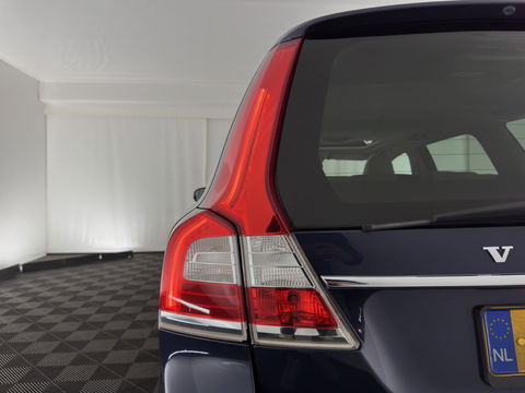 Volvo V70 2.0 D4 Summum *PANO | LUXURY-LEATHER | BI-XENON | MEMORY-PACK | NAVI-FULLMAP | CAMERA | HEATED-COMFORTSEATS | PRIVACY-GLASS | PDC | ECC | CRUISE | TOWBAR | 17''ALU*