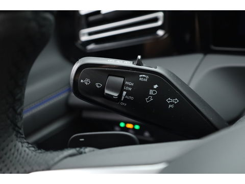 Volkswagen Tiguan eHybrid R-Line Edition Black Style 272pk | Pano | Stoelventi. | Memory seats | Leder | Massage | Elek. trekhaak | 20''