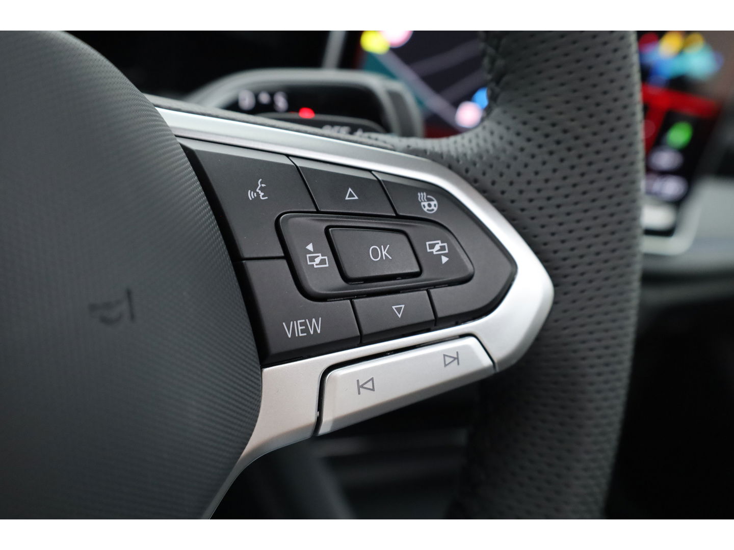 Volkswagen Tiguan eHybrid R-Line Edition Black Style 272pk | Pano | Stoelventi. | Memory seats | Leder | Massage | Elek. trekhaak | 20''