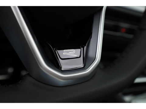 Volkswagen Tiguan eHybrid R-Line Edition Black Style 272pk | Pano | Stoelventi. | Memory seats | Leder | Massage | Elek. trekhaak | 20''
