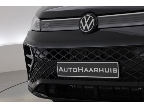 Volkswagen Tiguan eHybrid R-Line Edition Black Style 272pk | Pano | Stoelventi. | Memory seats | Leder | Massage | Elek. trekhaak | 20''