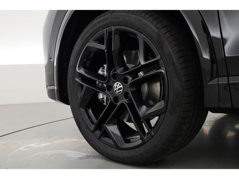 Volkswagen Tiguan eHybrid R-Line Edition Black Style 272pk | Pano | Stoelventi. | Memory seats | Leder | Massage | Elek. trekhaak | 20''