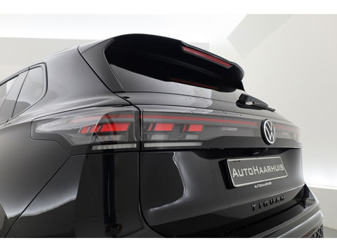 Volkswagen Tiguan eHybrid R-Line Edition Black Style 272pk | Pano | Stoelventi. | Memory seats | Leder | Massage | Elek. trekhaak | 20''