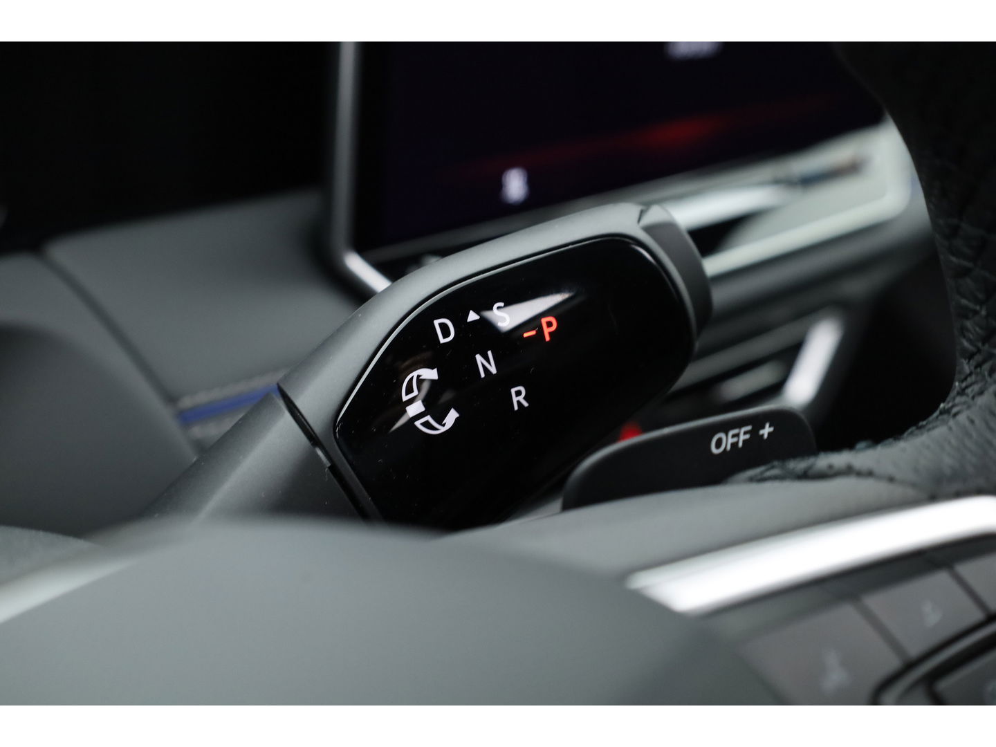 Volkswagen Tiguan eHybrid R-Line Edition Black Style 272pk | Pano | Stoelventi. | Memory seats | Leder | Massage | Elek. trekhaak | 20''