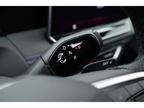 Volkswagen Tiguan eHybrid R-Line Edition Black Style 272pk | Pano | Stoelventi. | Memory seats | Leder | Massage | Elek. trekhaak | 20''