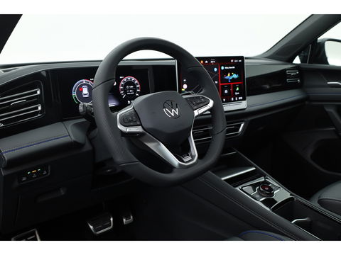 Volkswagen Tiguan eHybrid R-Line Edition Black Style 272pk | Pano | Stoelventi. | Memory seats | Leder | Massage | Elek. trekhaak | 20''