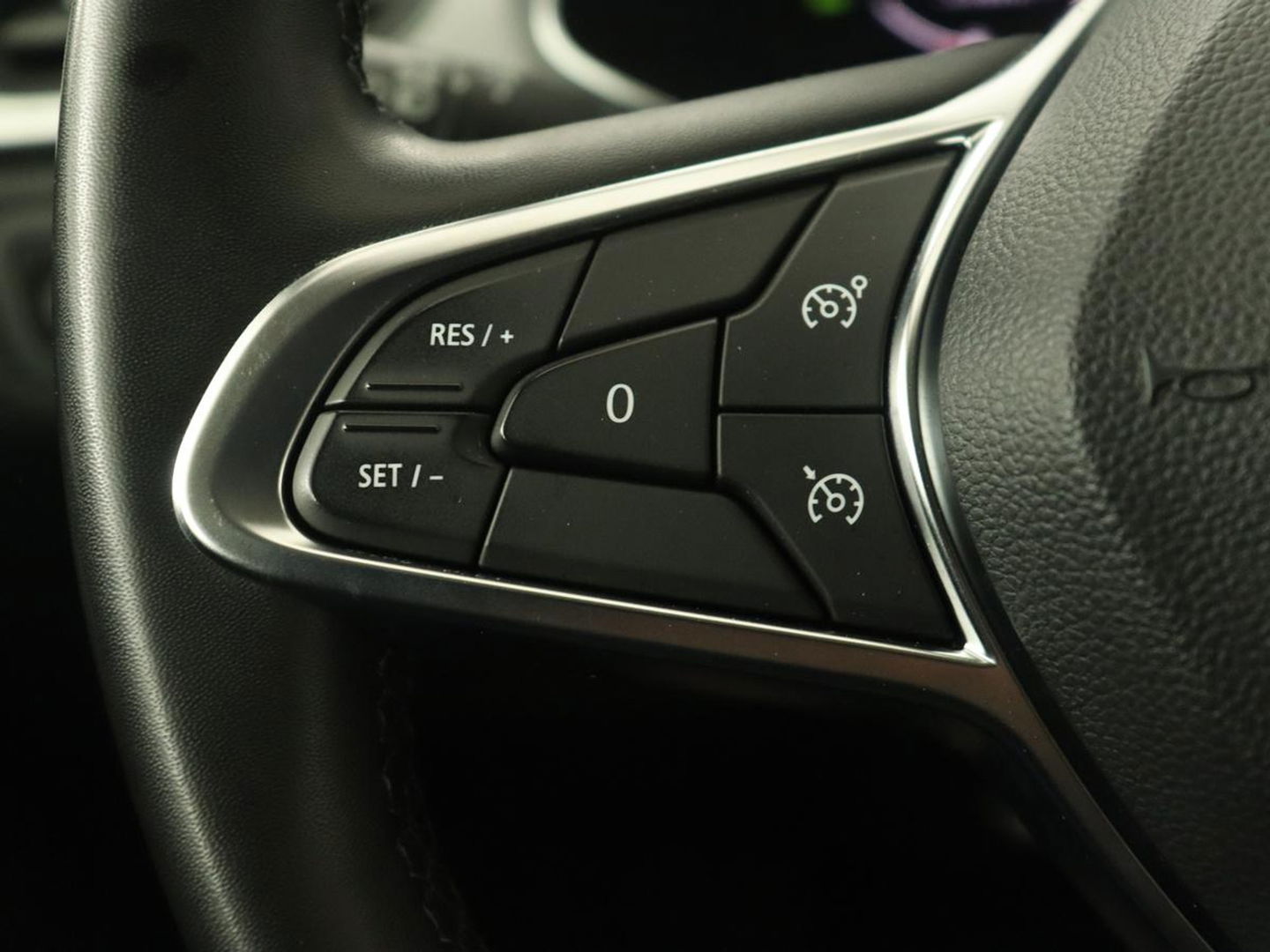 Renault Captur 1.6 E-Tech full hybrid 145 evolution | Camera | Carplay | keyless | Full LED | Cruise control | Navigatie | LMV 18 inch | PHEV | Plug in