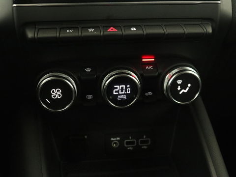 Renault Captur 1.6 E-Tech full hybrid 145 evolution | Camera | Carplay | keyless | Full LED | Cruise control | Navigatie | LMV 18 inch | PHEV | Plug in