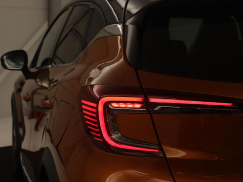 Renault Captur 1.6 E-Tech full hybrid 145 evolution | Camera | Carplay | keyless | Full LED | Cruise control | Navigatie | LMV 18 inch | PHEV | Plug in