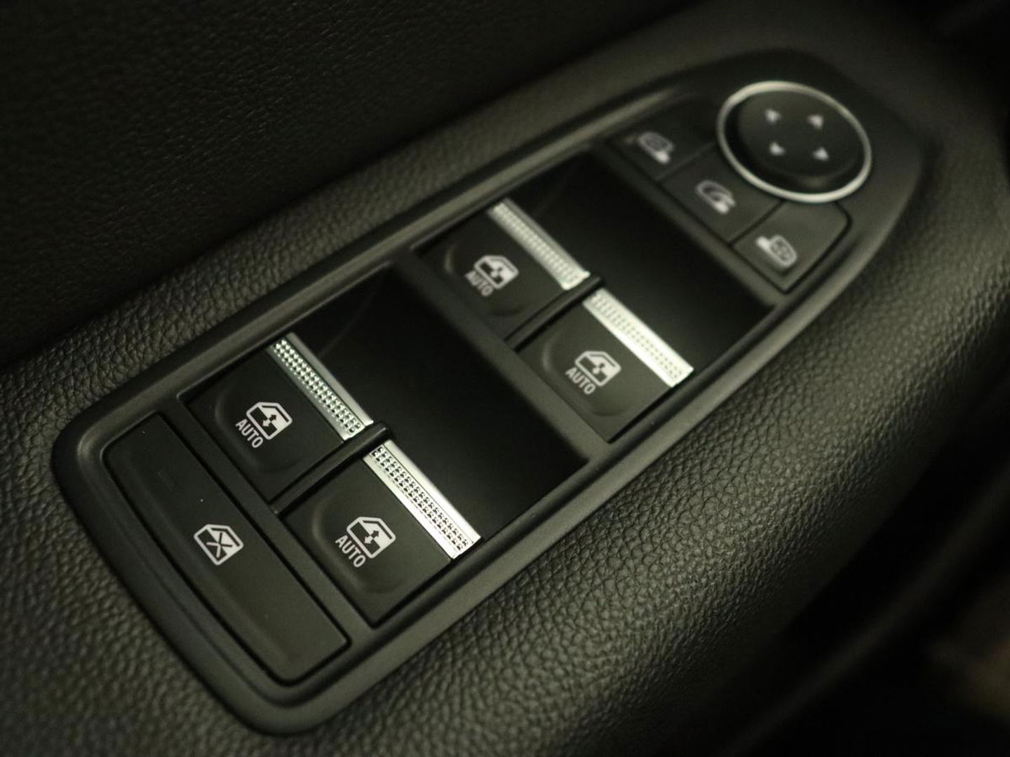 Renault Captur 1.6 E-Tech full hybrid 145 evolution | Camera | Carplay | keyless | Full LED | Cruise control | Navigatie | LMV 18 inch | PHEV | Plug in