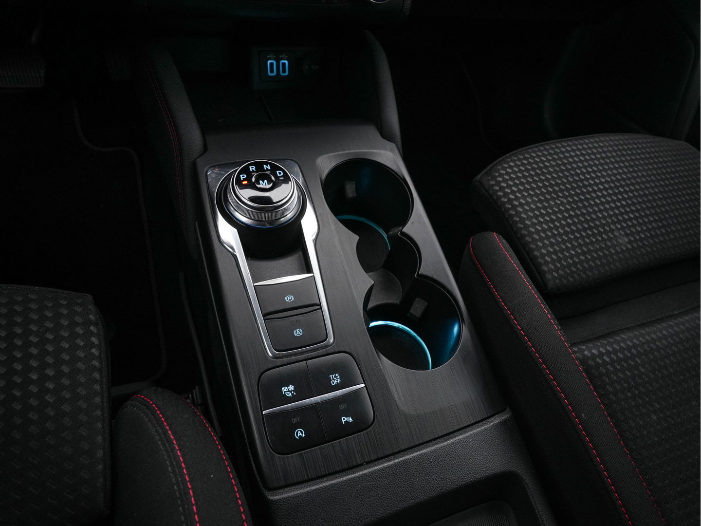 Ford FOCUS Wagon 2.0 ST-Line-X Business EcoBlue (INCL-BTW) Aut. *ADAPTIVE-CRUISE | DIGI-COCKPIT | KEYLESS | CAMERA | NAVI-FULLMAP | HEATED-SPORTSEATS | DAB+ | SHIFT-PADDLES | ECC | PDC | TOWBAR | 18''ALU*