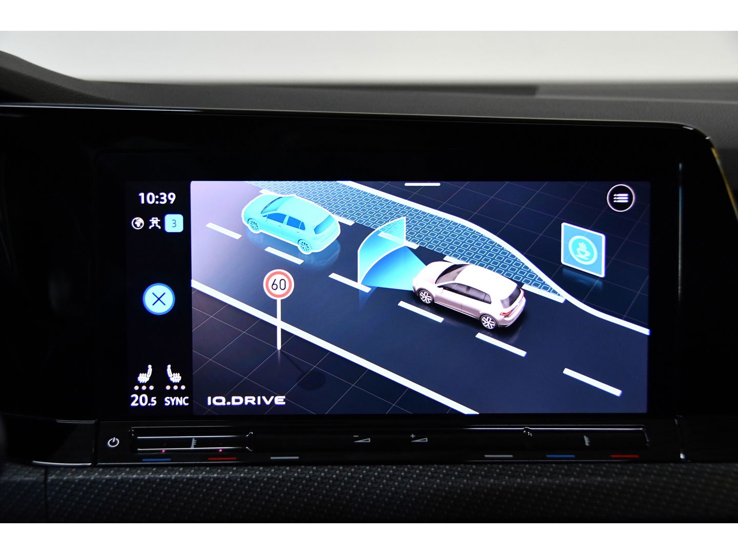 Volkswagen Golf 1.5 eTSI R-LINE PANO H&K VOL