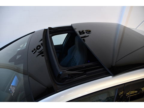 Volkswagen Golf 1.5 eTSI R-LINE PANO H&K VOL