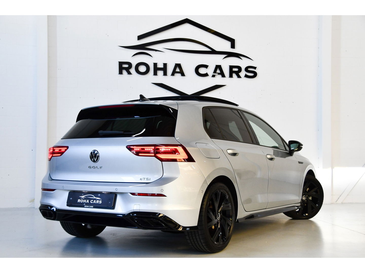 Volkswagen Golf 1.5 eTSI R-LINE PANO H&K VOL
