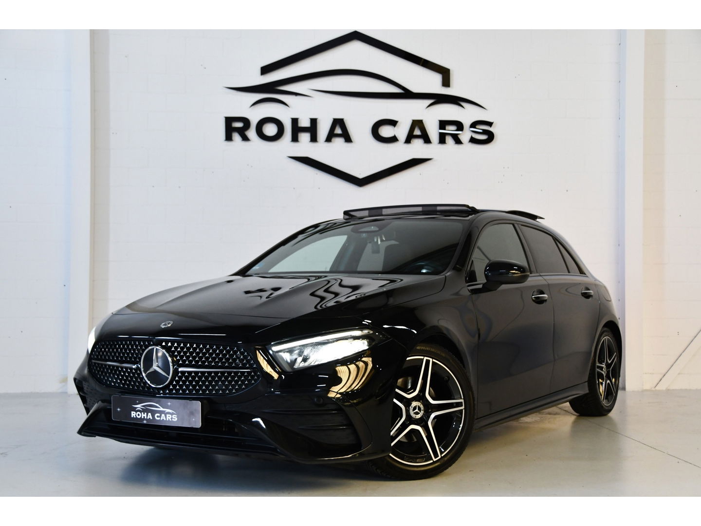 Mercedes-Benz A-Klasse A200 AMG-Line Pano Cam Night
