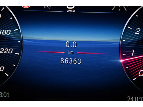 Mercedes-Benz A-Klasse A200 AMG-Line Pano Cam Night