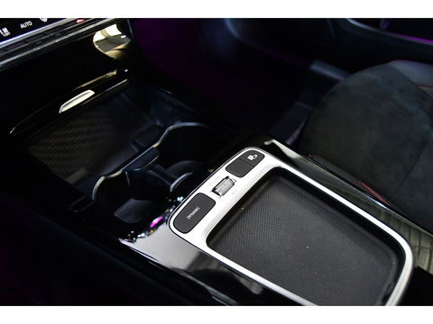 Mercedes-Benz A-Klasse A200 AMG-Line Pano Cam Night