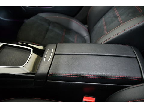 Mercedes-Benz A-Klasse A200 AMG-Line Pano Cam Night