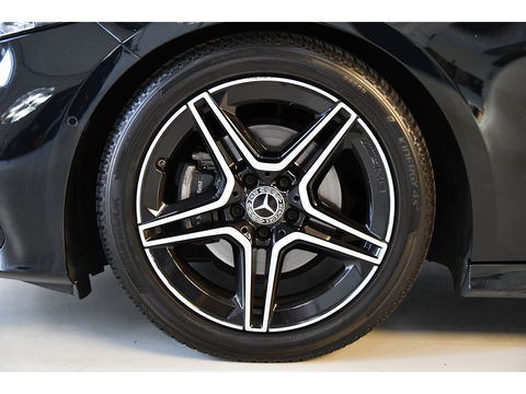 Mercedes-Benz A-Klasse A200 AMG-Line Pano Cam Night