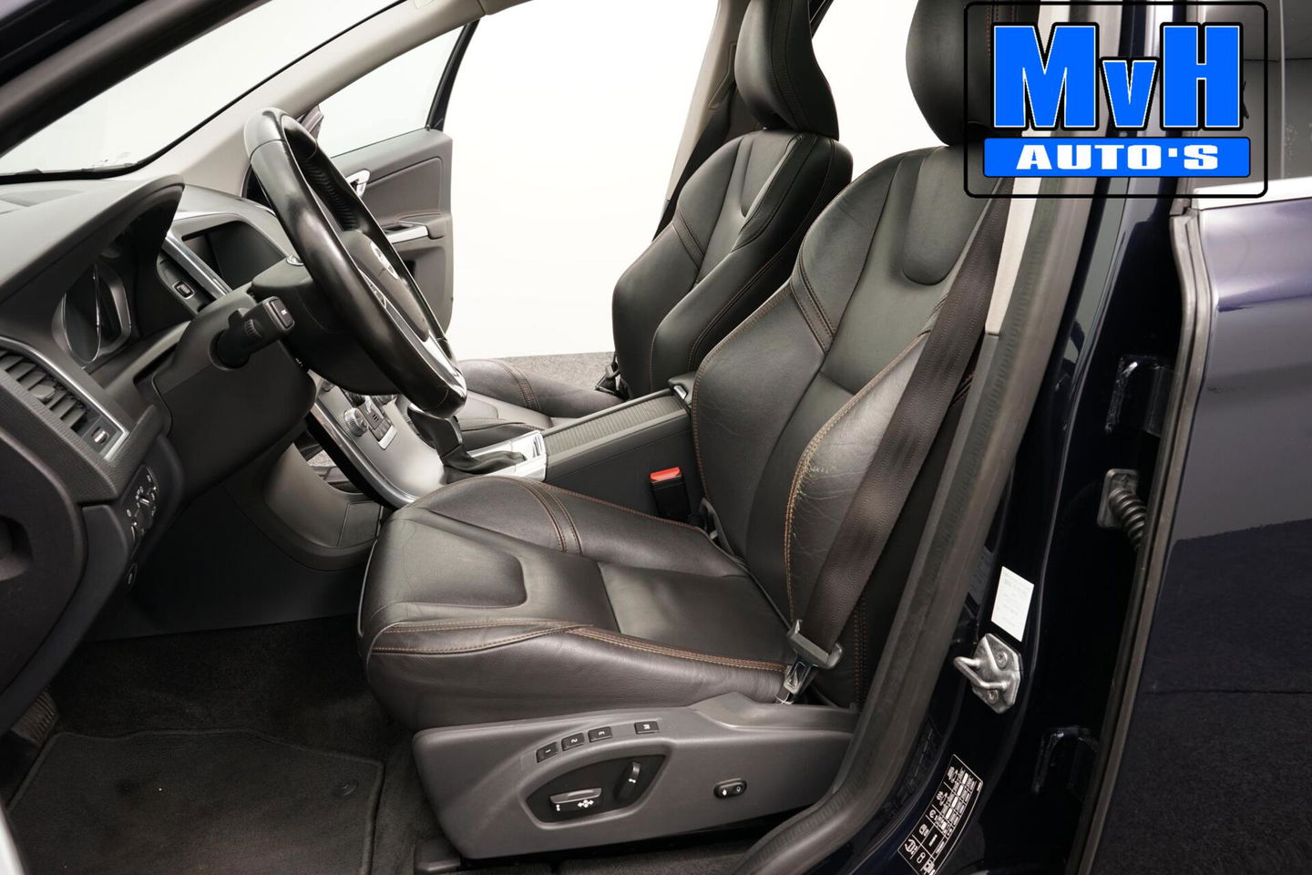 Volvo XC60 2.0 T6 Summum 306PK|PANO|H/K AUDIO|ADAP.CRUISE|TREKH