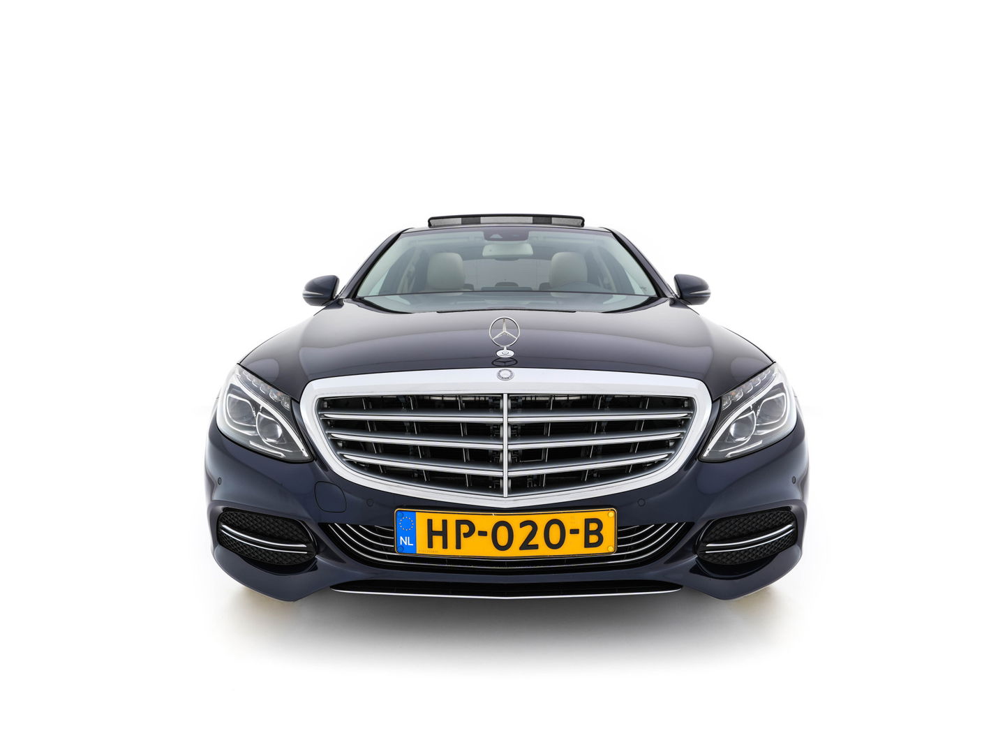 Mercedes-Benz C-Klasse 350 e Lease Edition Aut. *PANO | LUXURY-LEATHER | BURMESTER-AUDIO | FULL-LED | NAVI-FULLMAP | HEATED-SPORTSEATS | CAMERA | AIRMATIC | PRIVACY-GLASS | ECC | CRUISE | KEYLESS | 17''ALU*