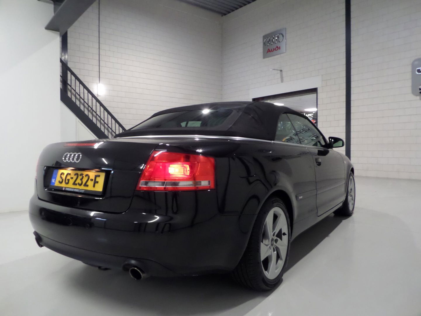 Audi A4 Cabriolet 2.0 TFSI S-Line "Automaat" Leer Xenon Stoelverwarming Bose Cruise-control Youngtimer in uniek mooie staat!