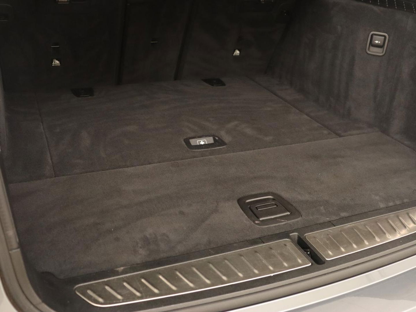 BMW 5 Serie 520i High Executive | Panoramadak | Trekhaak | Leder | Stoelverwarming | Camera | Head-Up | Navigatie | Full LED | Climate control