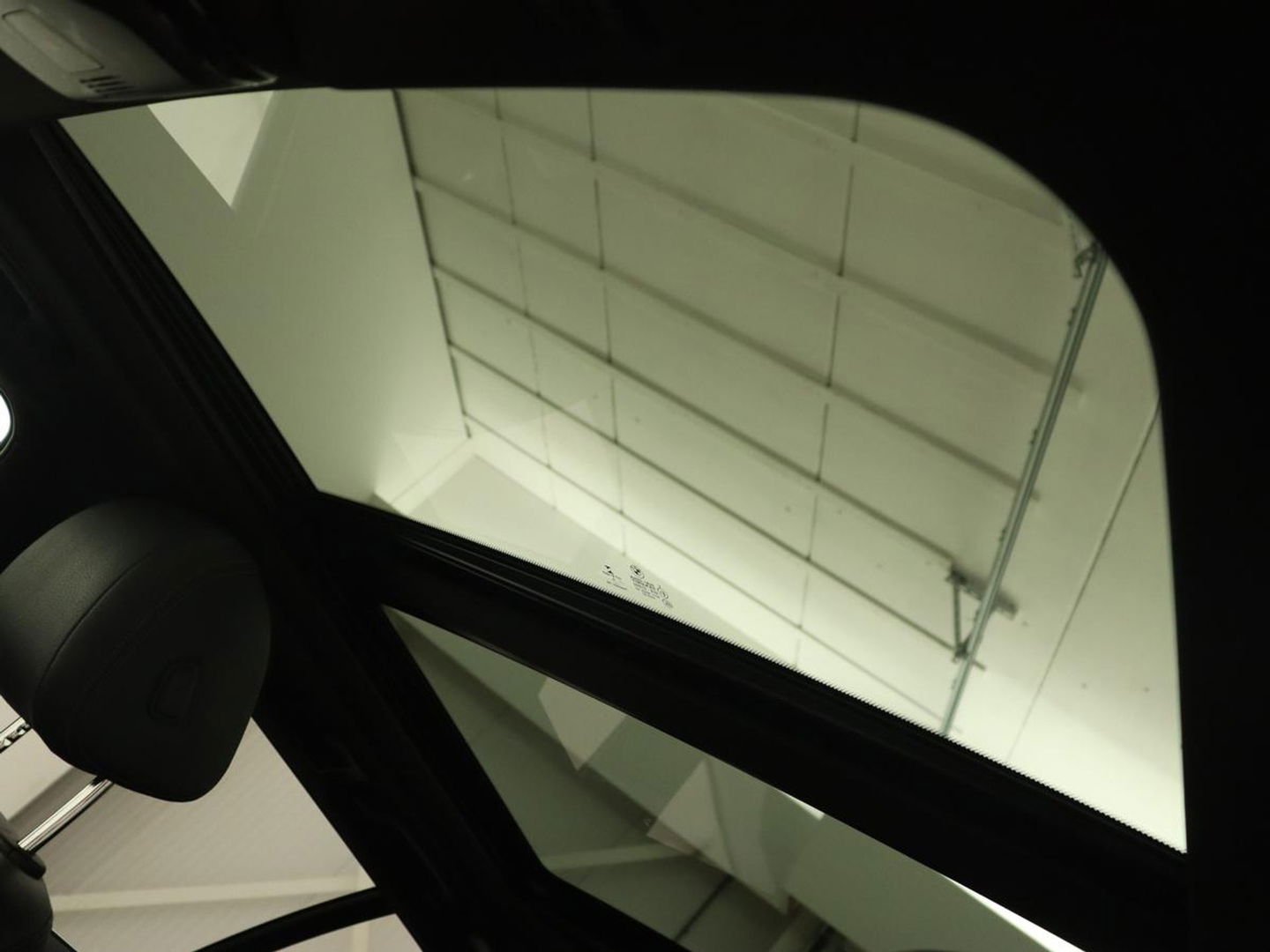BMW 5 Serie 520i High Executive | Panoramadak | Trekhaak | Leder | Stoelverwarming | Camera | Head-Up | Navigatie | Full LED | Climate control