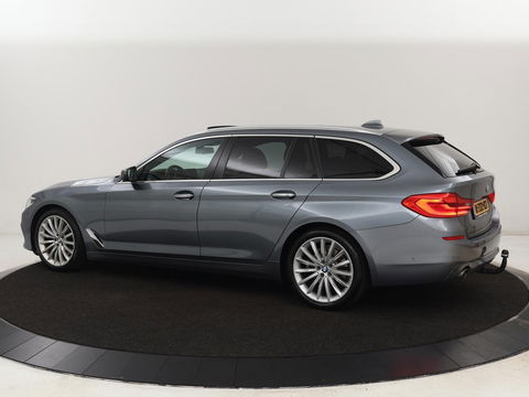 BMW 5 Serie 520i High Executive | Panoramadak | Trekhaak | Leder | Stoelverwarming | Camera | Head-Up | Navigatie | Full LED | Climate control