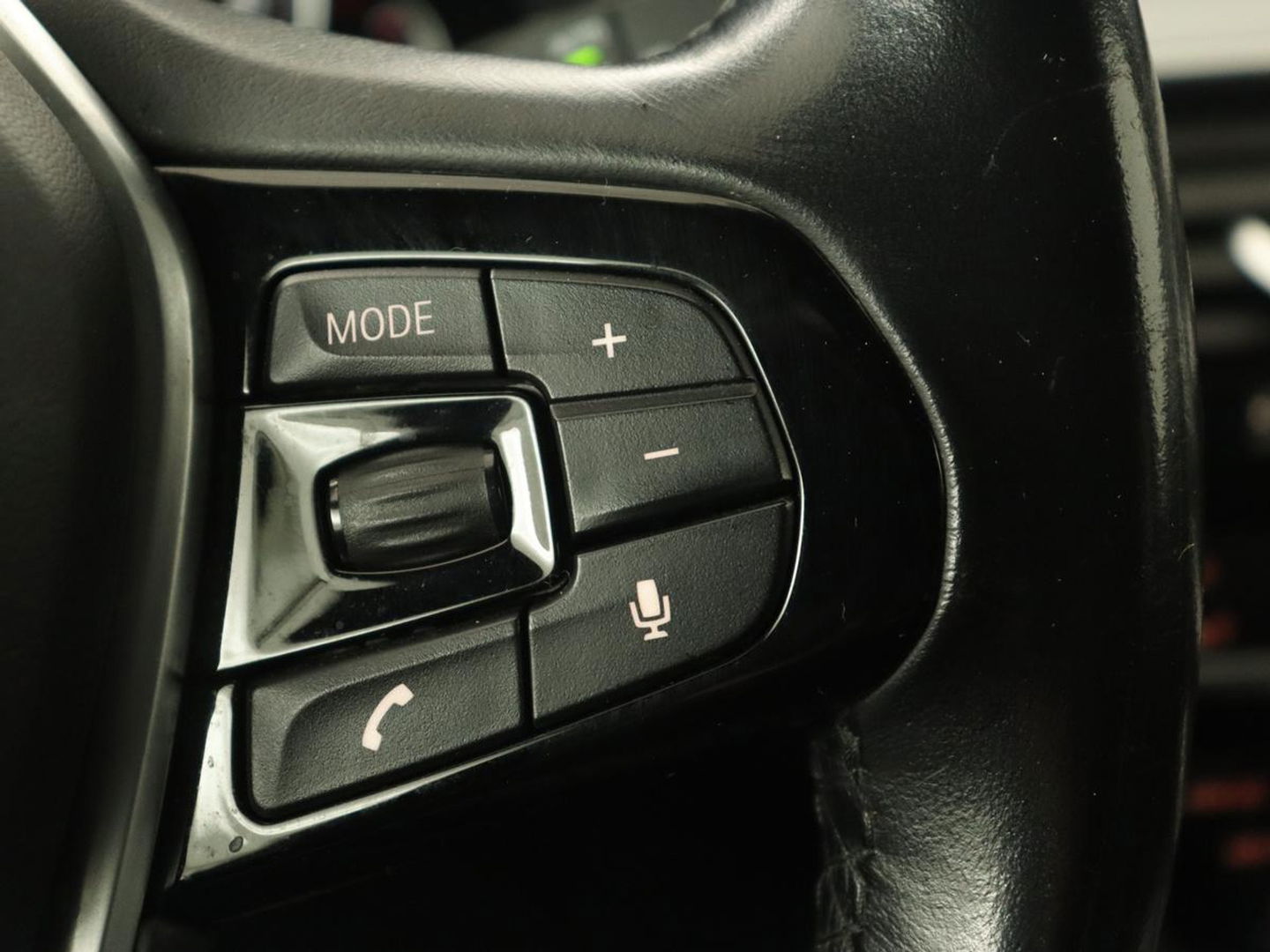 BMW 5 Serie 520i High Executive | Panoramadak | Trekhaak | Leder | Stoelverwarming | Camera | Head-Up | Navigatie | Full LED | Climate control