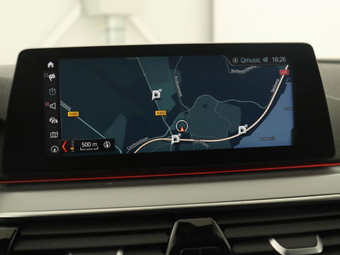 BMW 5 Serie 520i High Executive | Panoramadak | Trekhaak | Leder | Stoelverwarming | Camera | Head-Up | Navigatie | Full LED | Climate control