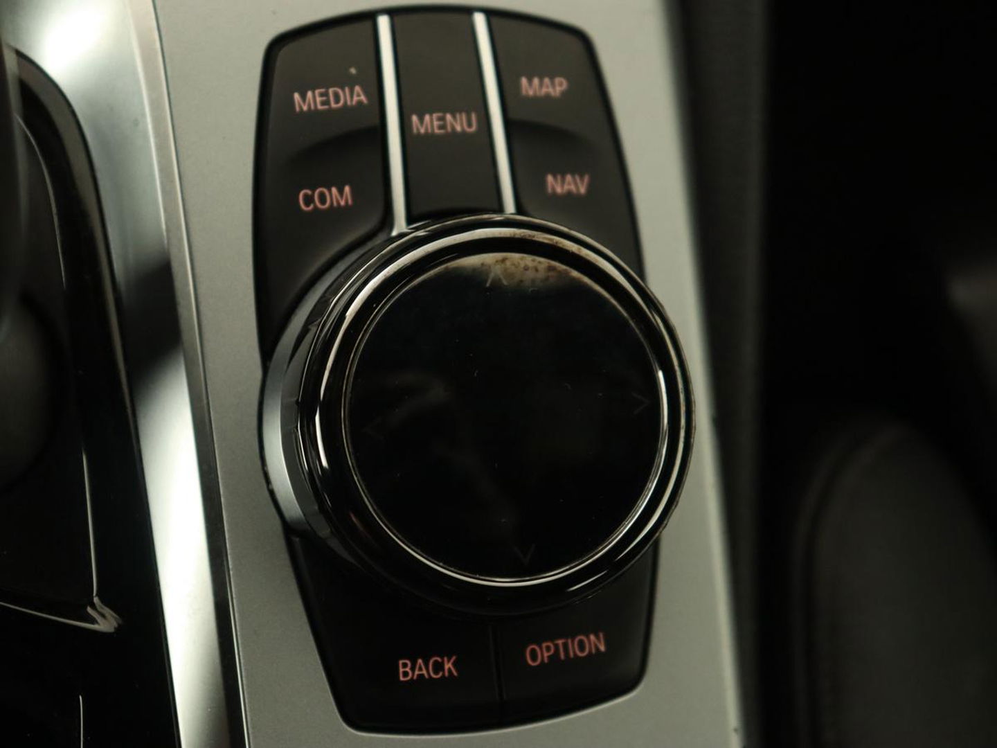BMW 5 Serie 520i High Executive | Panoramadak | Trekhaak | Leder | Stoelverwarming | Camera | Head-Up | Navigatie | Full LED | Climate control
