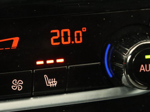 BMW 5 Serie 520i High Executive | Panoramadak | Trekhaak | Leder | Stoelverwarming | Camera | Head-Up | Navigatie | Full LED | Climate control
