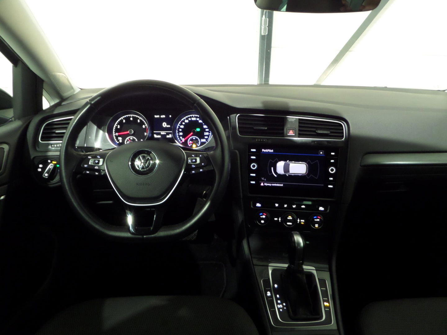 Volkswagen Golf 1.0 TSI DSG Comfortline "Origineel NL!" Automaat! Apple-Carplay Navigatie Adaptive-cruise DAB+ Pakeersensoren