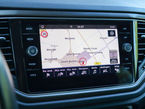 Volkswagen T-Roc 1.0 TSI Style 115pk Trekhaak Navigatie Camera