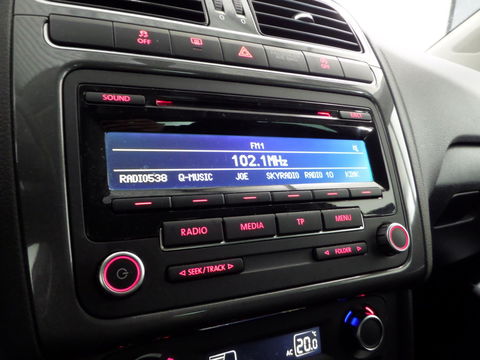 Volkswagen Polo 1.2 TSI Highline Edition "Origineel NL!" Bluetooth Climatronic Cruise, van de 2e eigenaar in zeer nette staat!