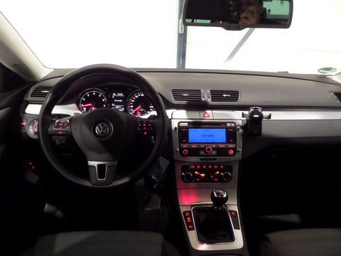 Volkswagen Passat CC 1.8 TSI "Origineel NL!" Panoramadak Xenon Navigatie Bluetooth Trekhaak Parkeersensoren Youngtimer Garantie