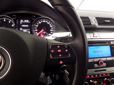 Volkswagen Passat CC 1.8 TSI "Origineel NL!" Panoramadak Xenon Navigatie Bluetooth Trekhaak Parkeersensoren Youngtimer Garantie